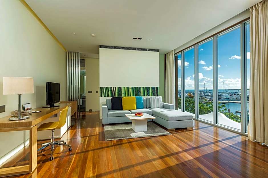 Shangri-La Hotel The Marina Cairns