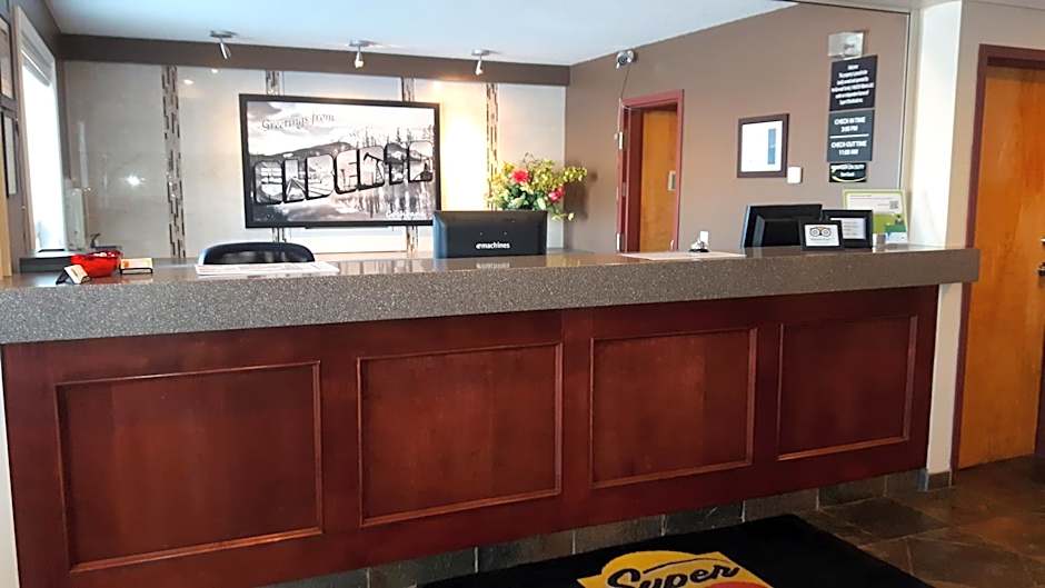 Super 8 by Wyndham Cochrane