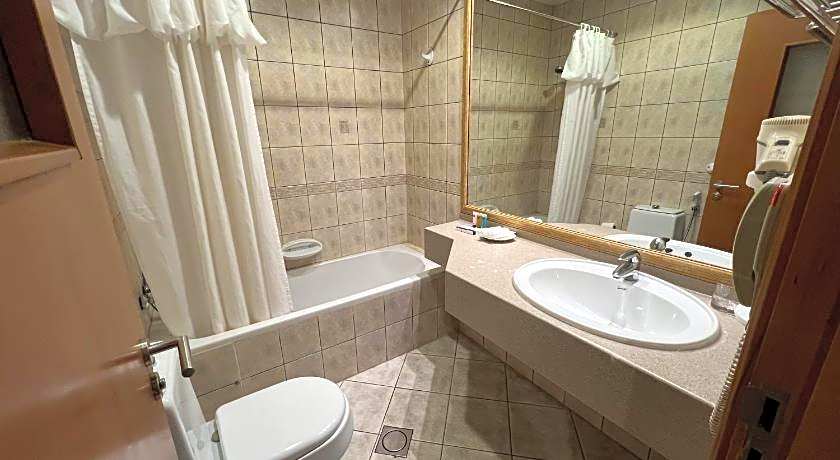 Uptown Hotel Apartment Abu Dhabi 