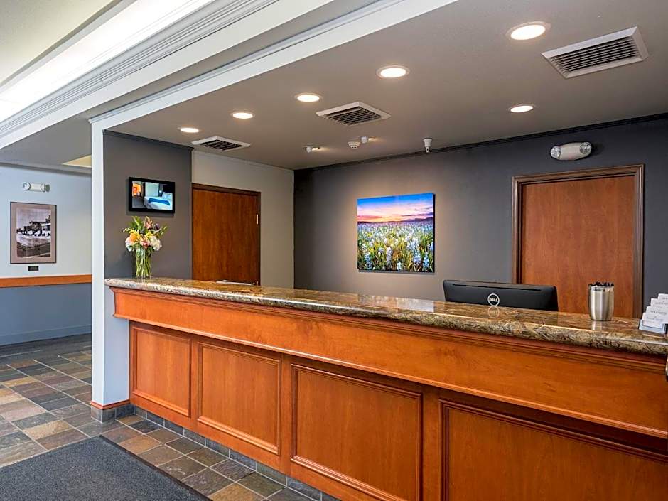 Wood River Inn & Suite