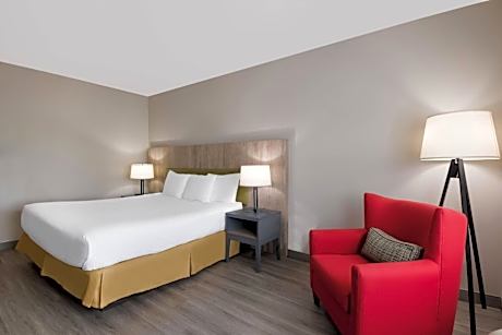 One-Bedroom King Suite - Disability Access