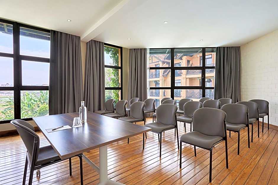 Radisson Hotel Tamboho Waterfront Antananarivo