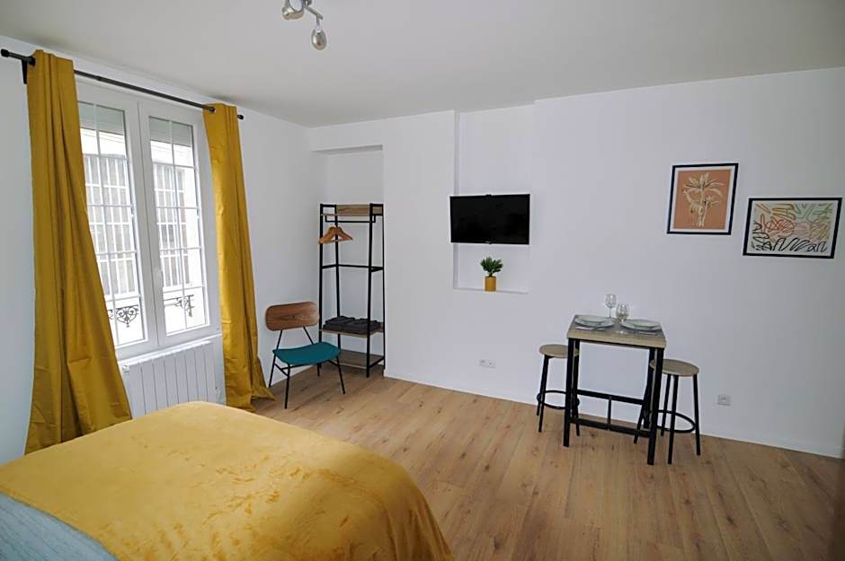 Studios Lsquare Residence AFPA