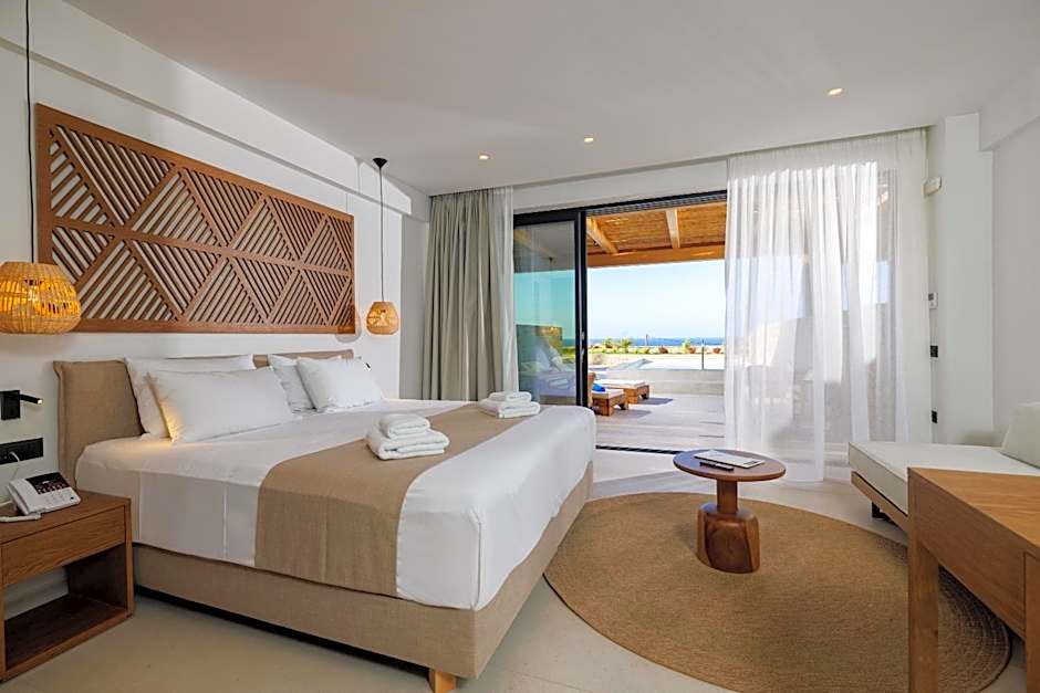 Deos Luxury Suites - Adults Only