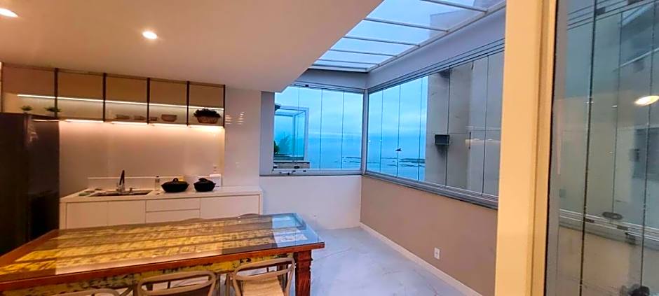 Cobertura duplex com churrasqueira vista pro mar