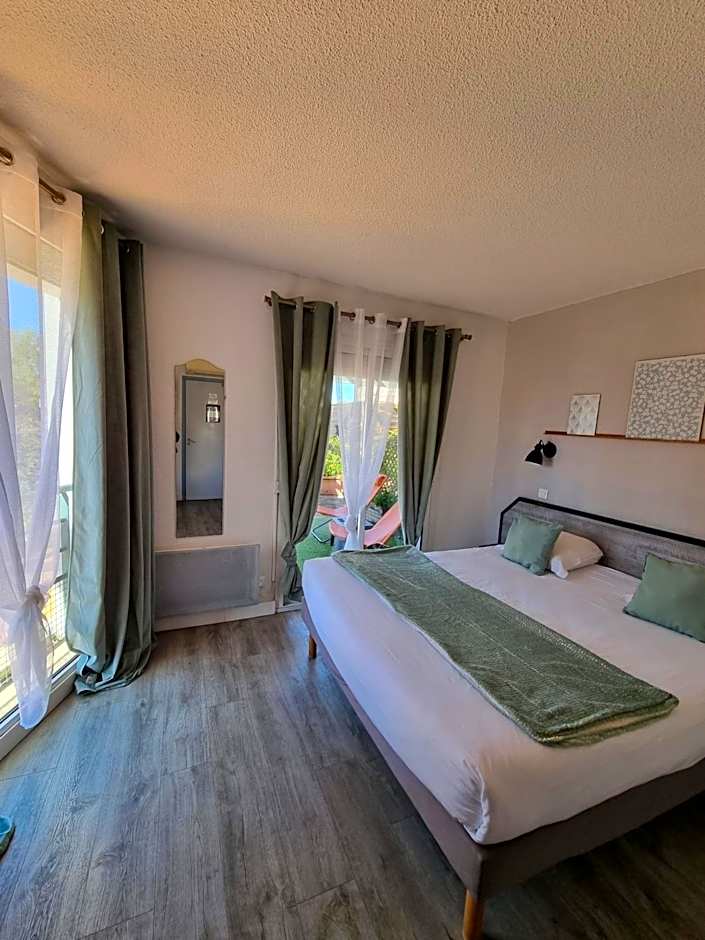 Photo 1 of 50 of Amadour Hôtel