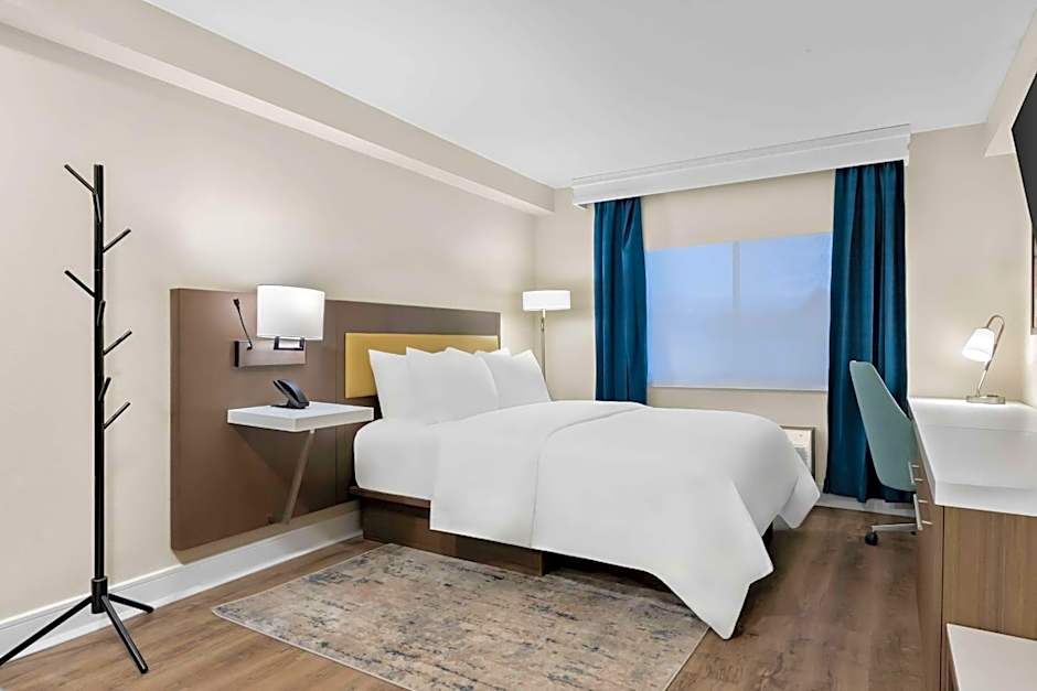 Latitude Suites Tinton Falls Eatontown - BW Premier Collection