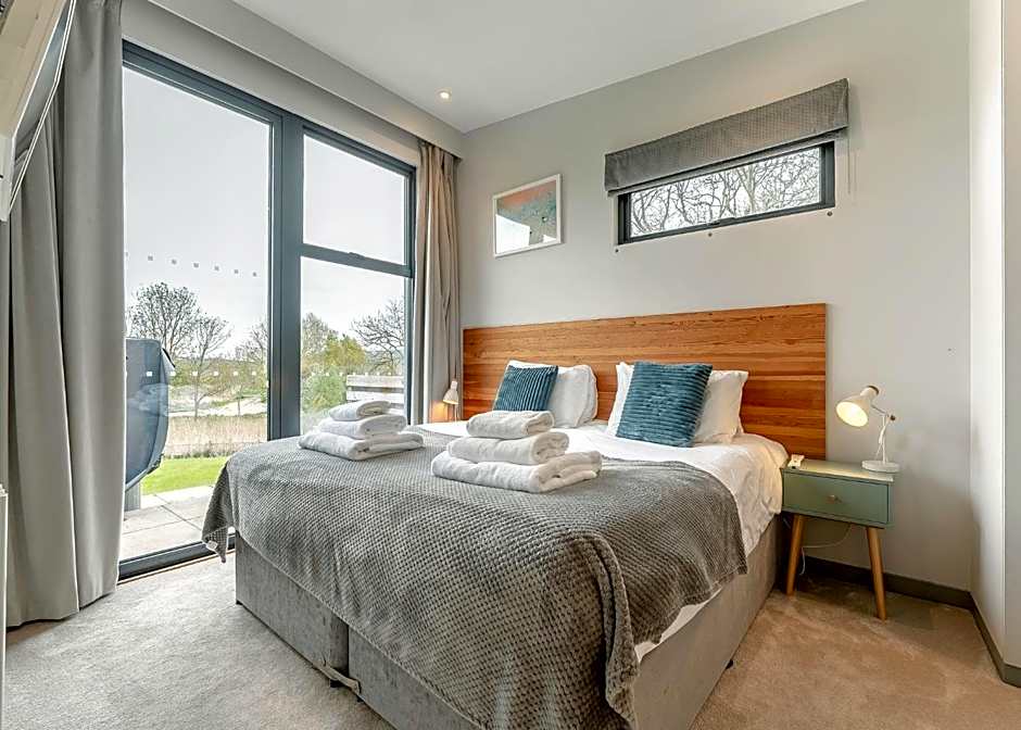 Swanborough Lakes Luxury Lodges