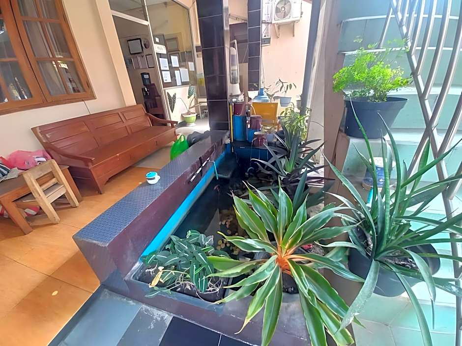 SPOT ON 91563 Hotel Meilias