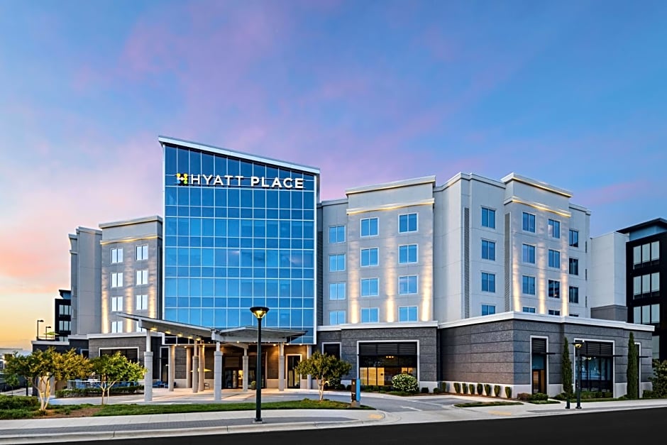 Hyatt Place Greensboro / Downtown