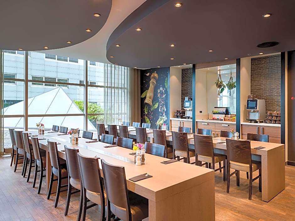 Movenpick Hotel Amsterdam City Centre