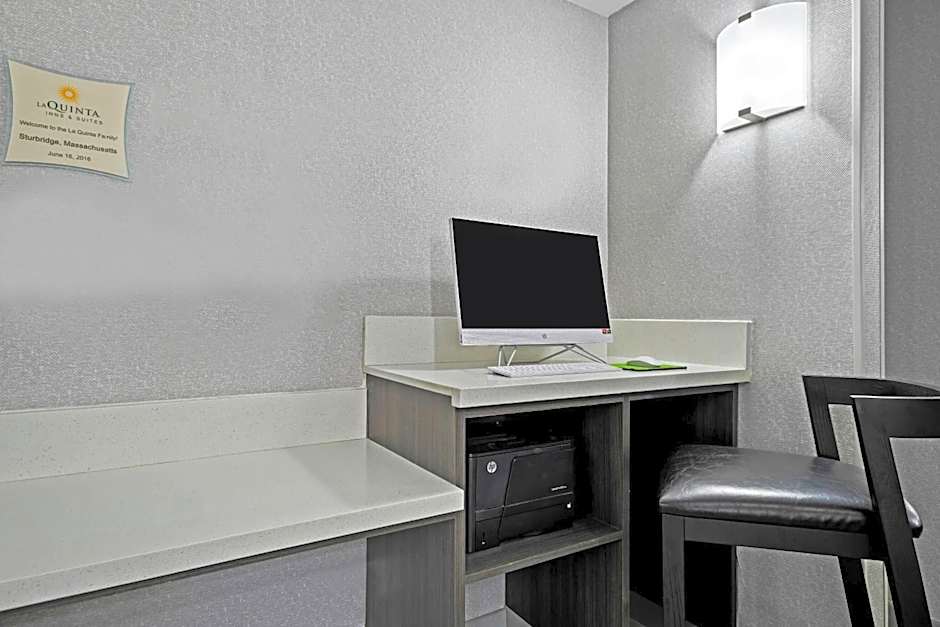 La Quinta Inn & Suites by Wyndham Sturbridge