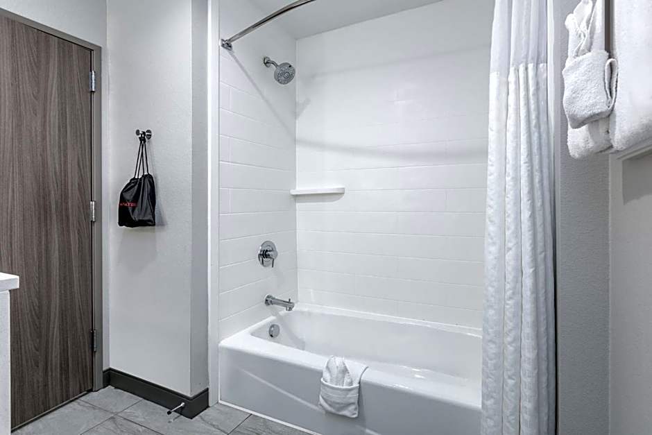 Holiday Inn Express & Suites - Dallas Plano North By IHG