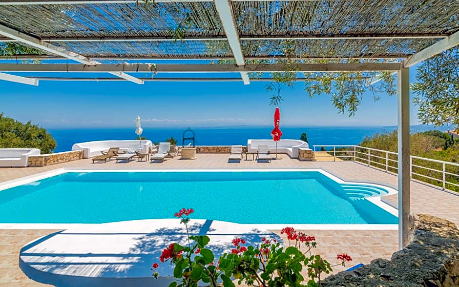 Armyra Villas - Apartments with Sea Views & Shared Pool