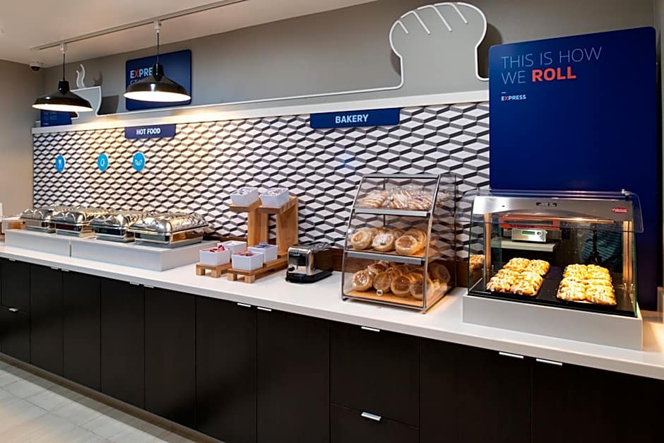 Holiday Inn Express Santa Rosa North By IHG