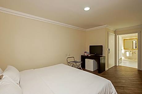Deluxe Double or Twin Room - Disability Access