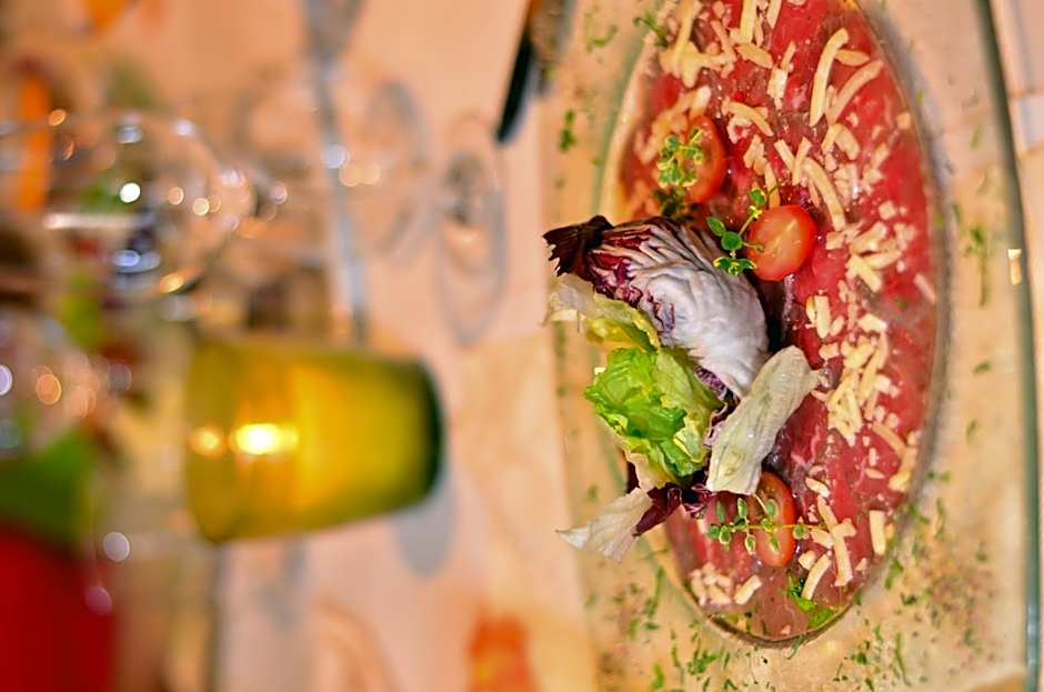 G.H. Knoll "Proellhofer" Cafe Bar Hills