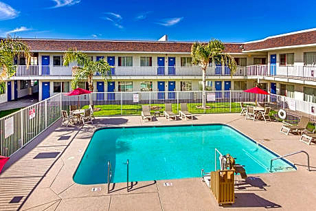 Motel 6 Phoenix North - Bell Road