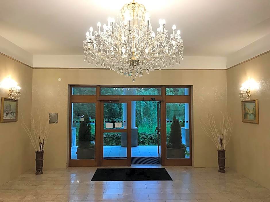 Slunecni Lazne Apartments