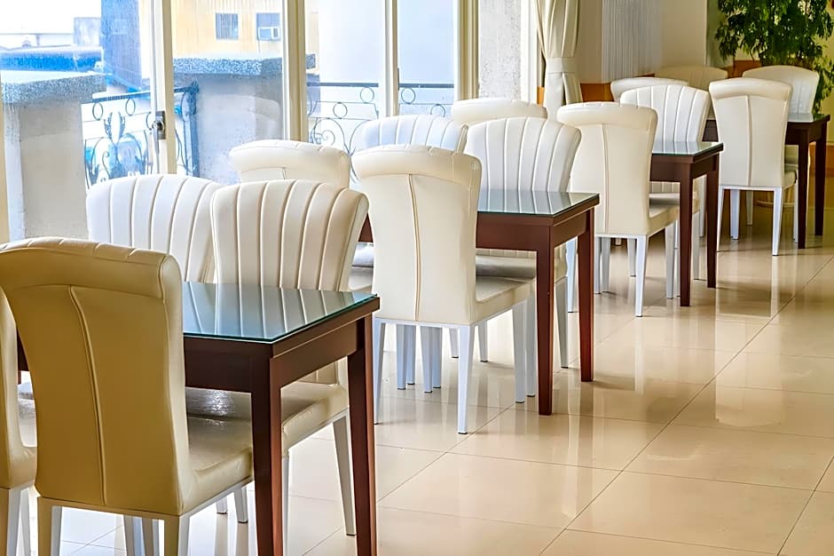 STARRISE LEISURE HOTEL