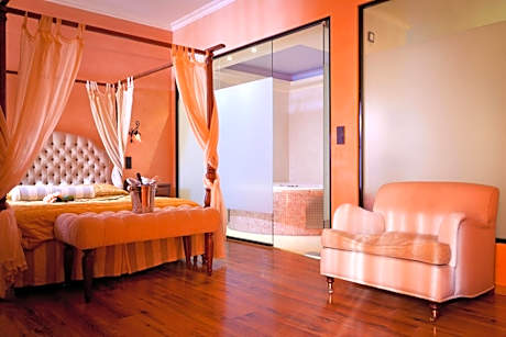 Suite with Garden View