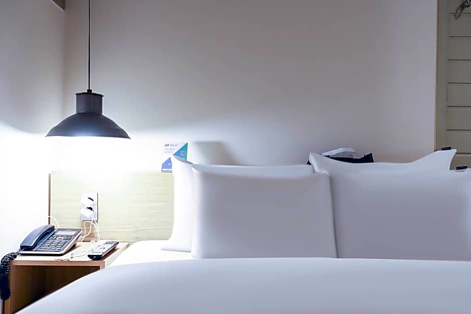 HOTEL YAJA WESTGATE