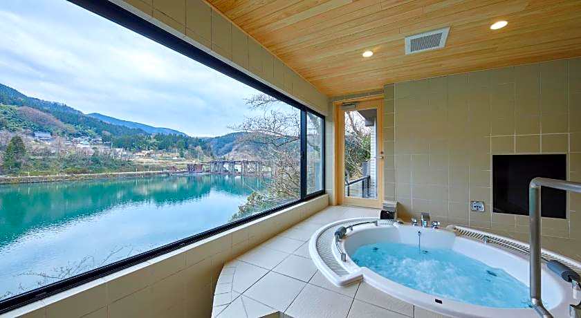 River Retreat Garaku