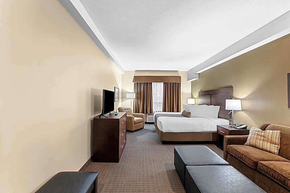 Best Western Plus Lacombe Inn & Suites