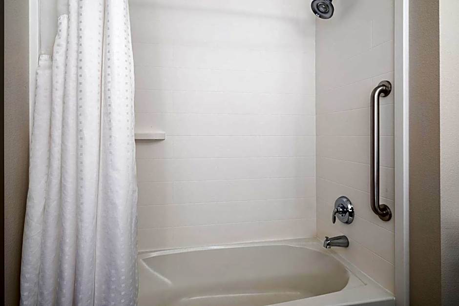 Holiday Inn Express Sheboygan-Kohler / I-43 By IHG