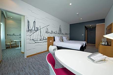 Standard Twin Suite with City View
