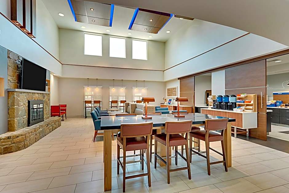 Holiday Inn Express & Suites Weatherford By IHG