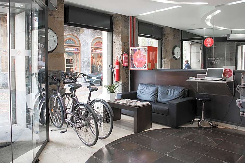 Petit Palace Arana Bilbao