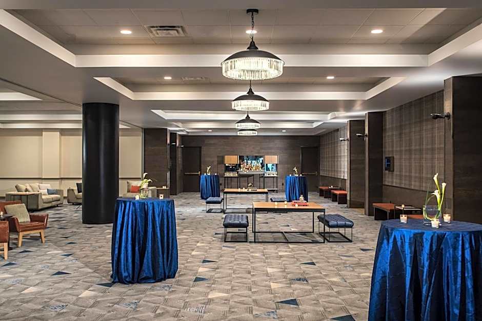 Renaissance by Marriott Toledo Downtown Hotel