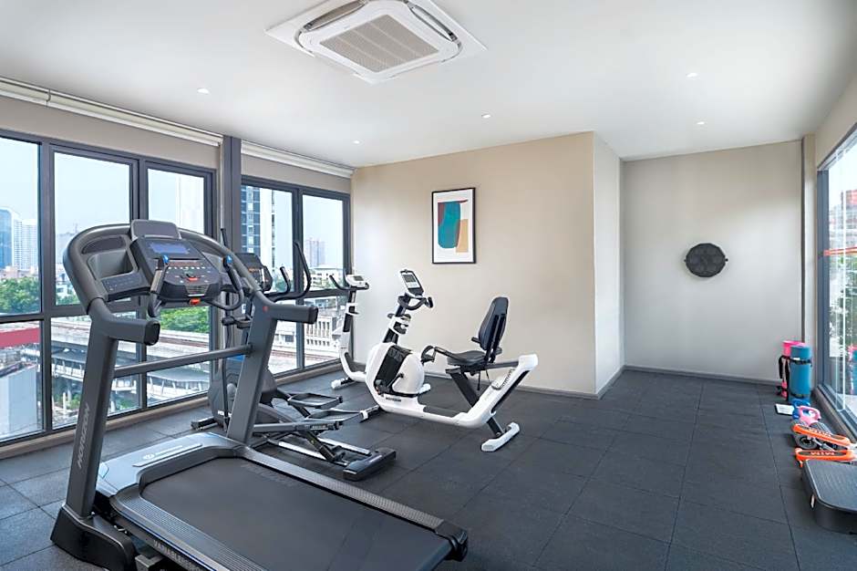 Lumen Bangkok Udomsuk Station