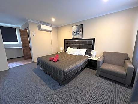 Standard Double Room with Kitchenette