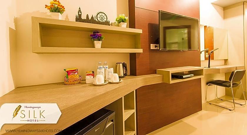 Hemingways Silk Hotel