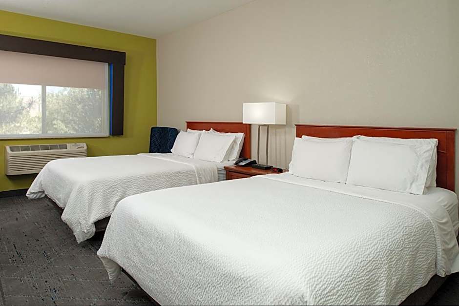 Holiday Inn Express Hotel & Suites Farmington By IHG