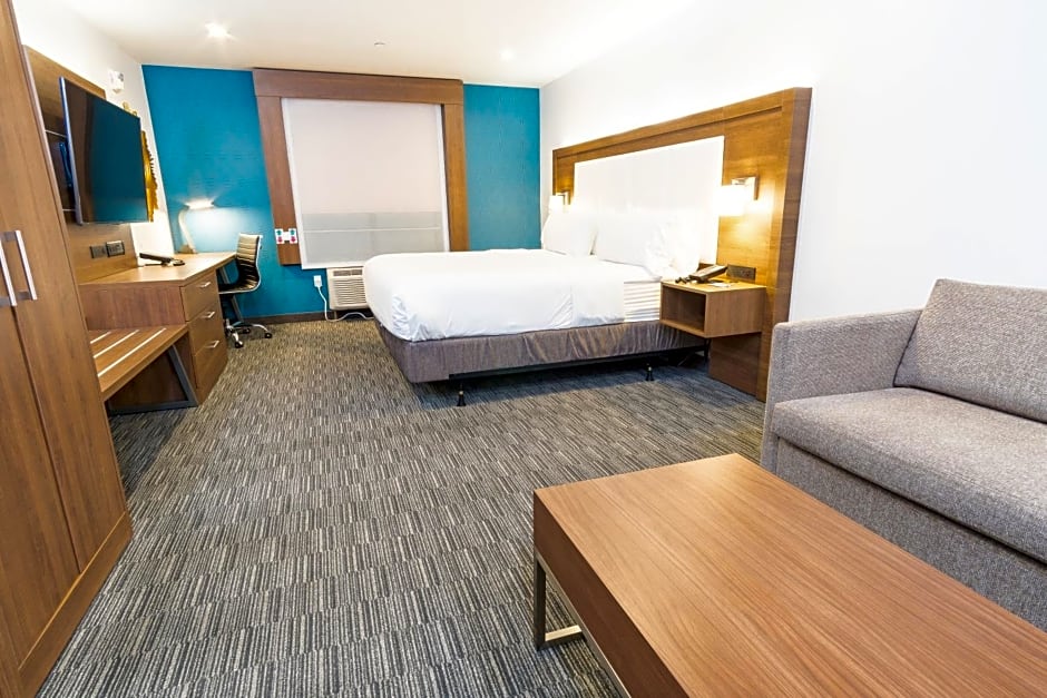 Holiday Inn Express Hollywood Walk of Fame By IHG