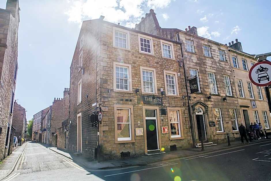 The Sun Hotel & Bar