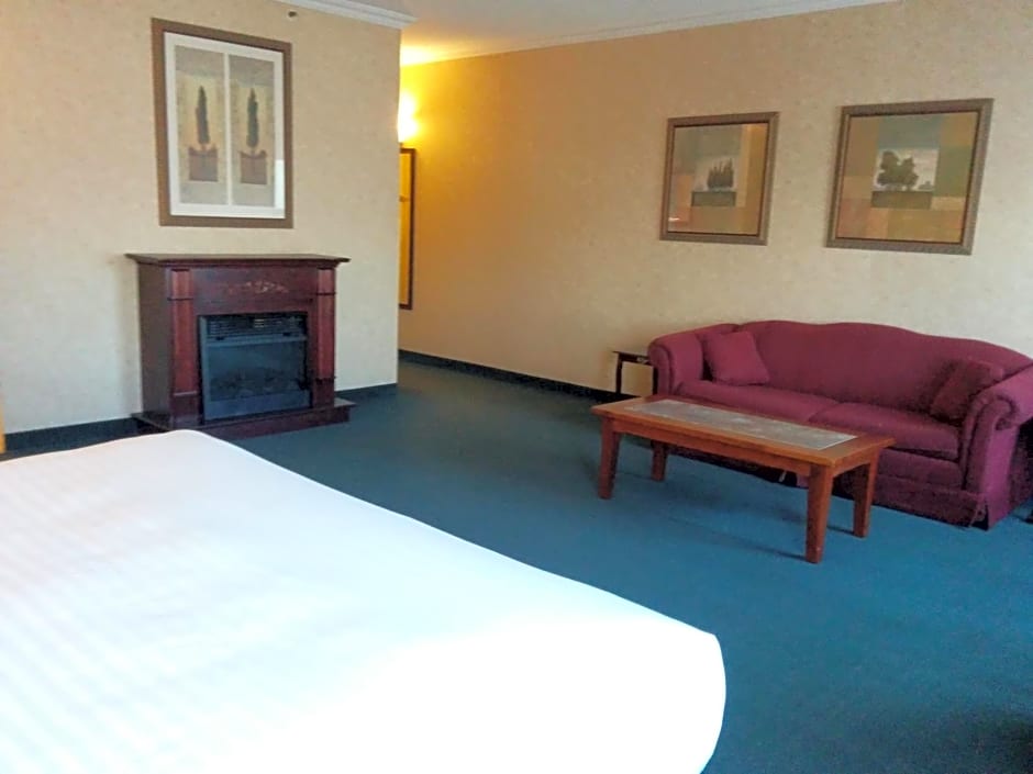 Days Inn by Wyndham Toronto East Lakeview