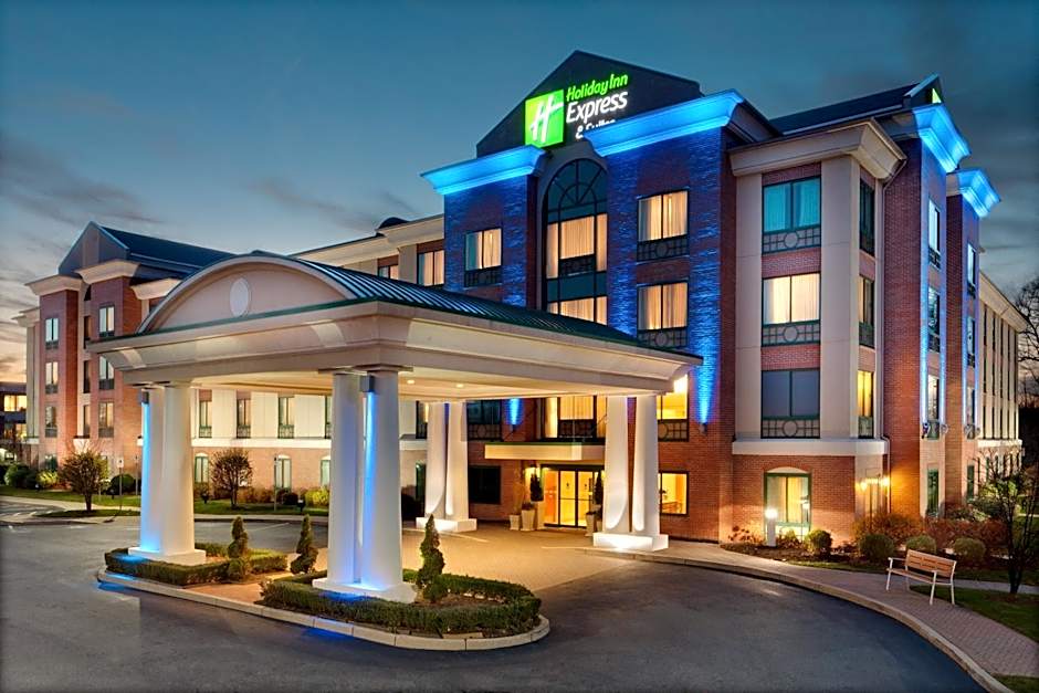 Holiday Inn Express Hotel & Suites Warwick-Providence Airport By IHG