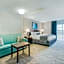 The Blu Hotel Blue Ash Cincinnati, an Ascend Collection Hotel