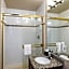 Quality Inn & Suites Downtown Vancouver
