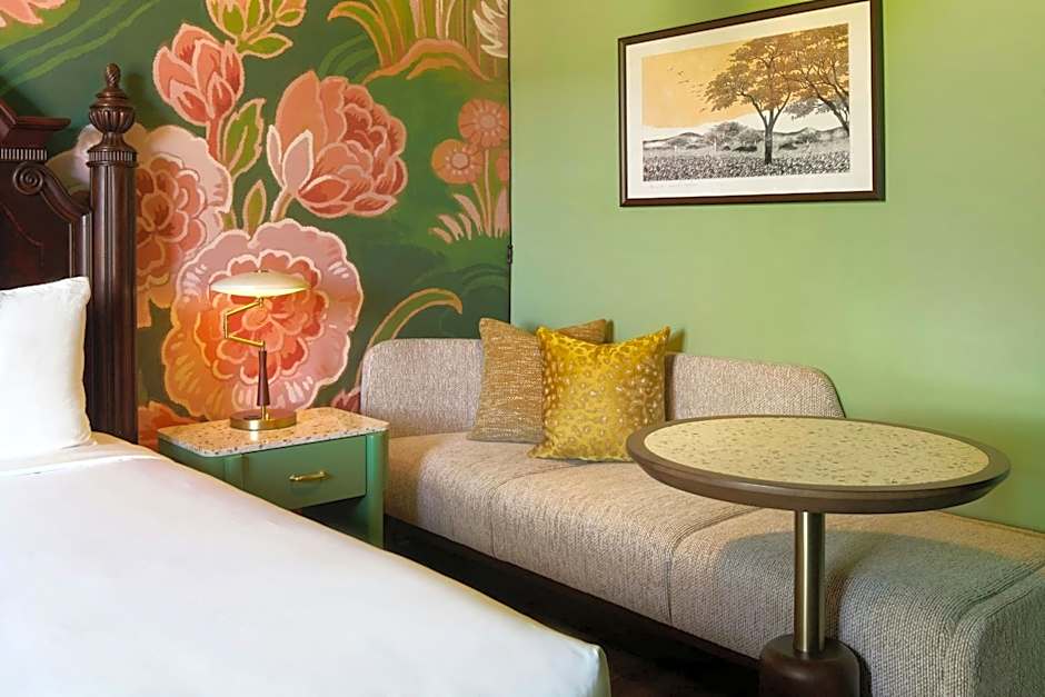 The Carlton Hotel, Atascadero – Paso Robles, a Tribute Portfolio Hotel