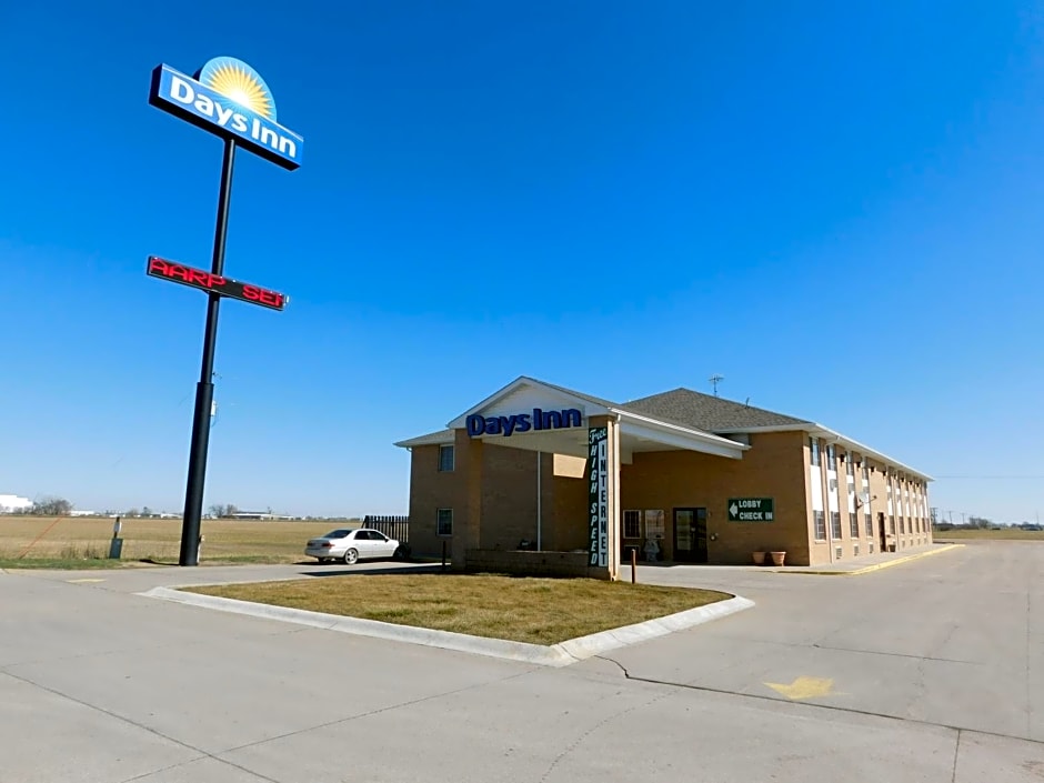 Days Inn by Wyndham Lexington NE