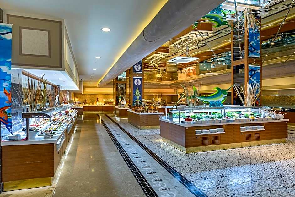 Royal Holiday Palace