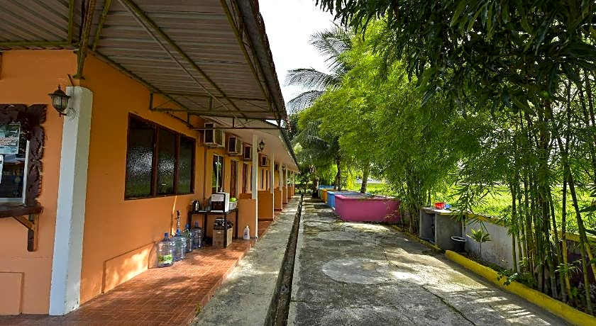 Hotel O Awan Biru Motel