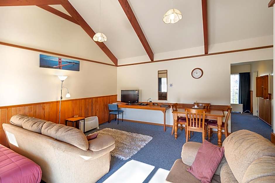 Anatoki Motel
