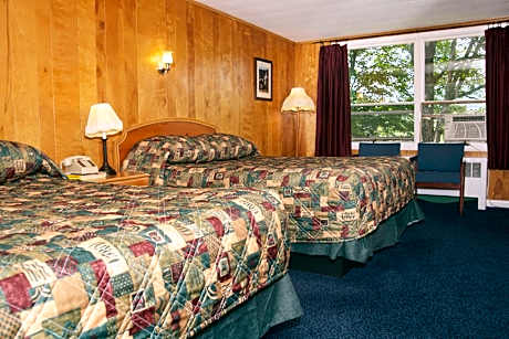 Queen Room with Two Queen Beds