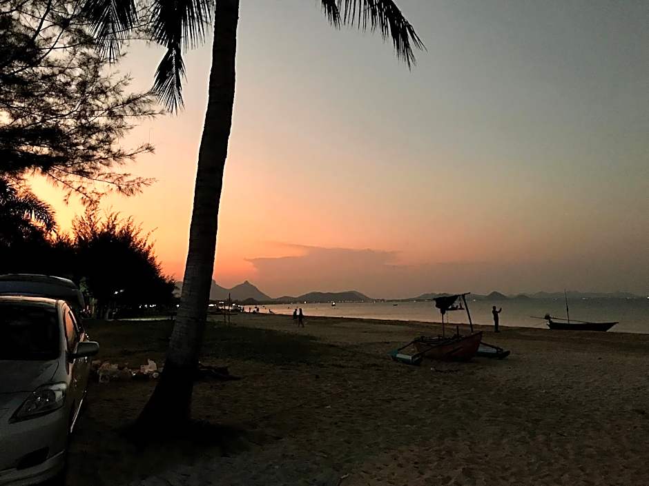 Baan Jeen Hotel Samroiyod Beach